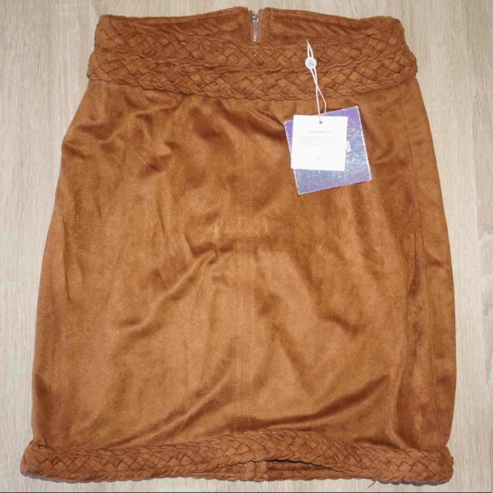 NWT suedette skirt